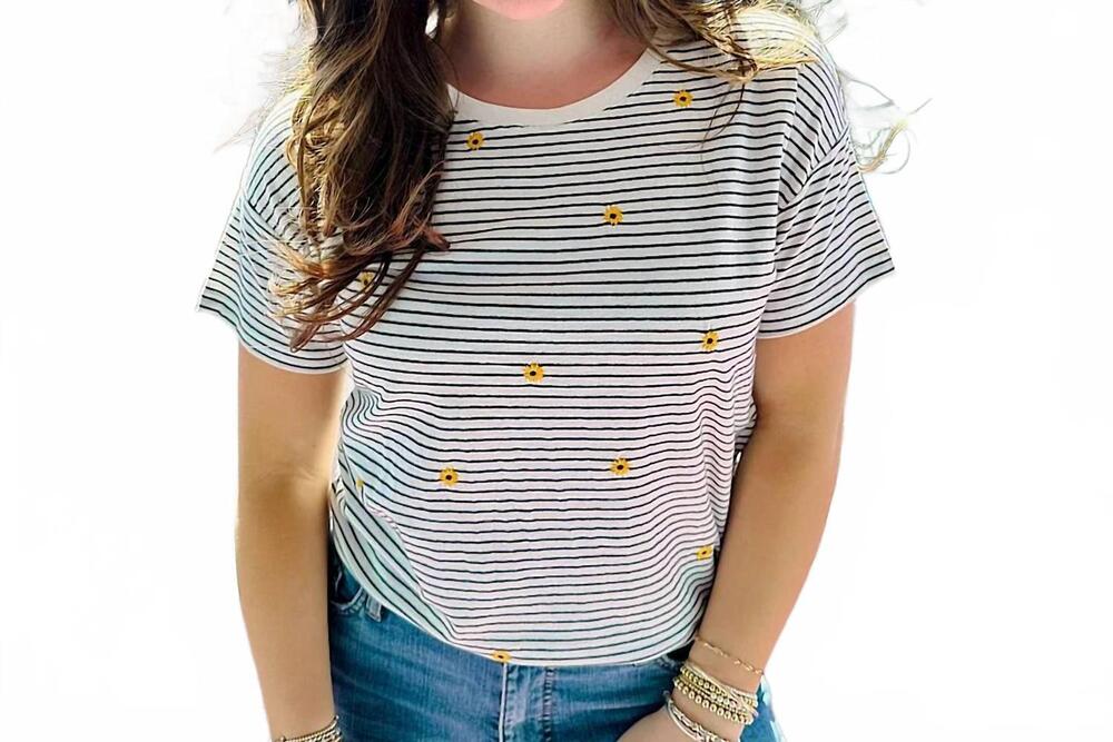 NEW CHARLIE B women's stripes sunflowers tee in white